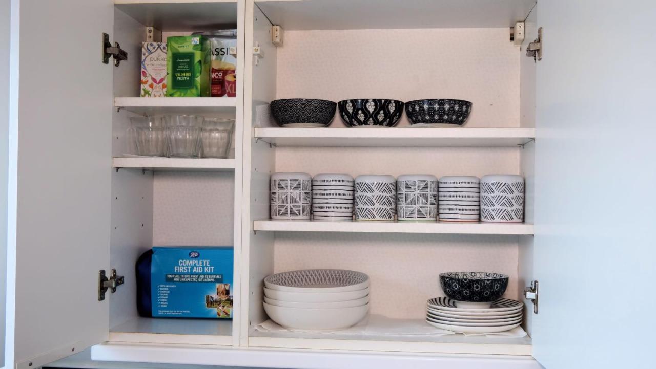 Milton Keynes Luxury Short Stay House With Wifi And Free Parking Wolverton  Bagian luar foto