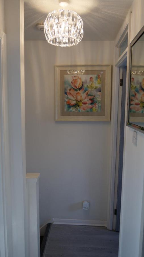 Milton Keynes Luxury Short Stay House With Wifi And Free Parking Wolverton  Bagian luar foto